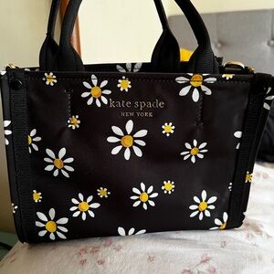 Kate Spade Daisy Purse